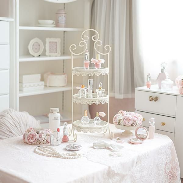 ❤︎ホワイトローズシェルフ❤︎薔薇雑貨❤︎フレンチカントリー❤︎ ❤︎ホワイトローズシェルフ❤︎薔薇雑貨❤︎フレンチカントリー❤︎